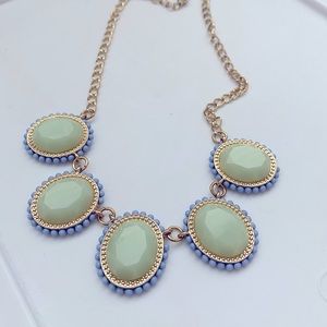 Mint Francesca’s Statement Necklace